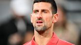 El serbio Novak Djokovic se retira de Roland Garros por una lesión en la rodilla derecha