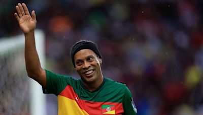 Ronaldinho blasts "worst" Brazil squad at Copa