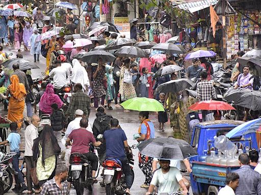 Heavy rains battered Gujarat, normal life hampered in Ahmedabad