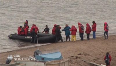 Nunavut sees more tourists taking trips past the treeline