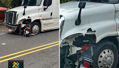 Motociclista muere tras chocar de frente contra furgón en Limón | Teletica