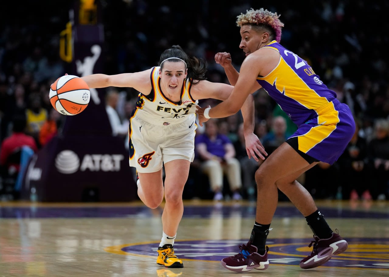 Caitlin Clark and Indiana Fever win 1st game of season, beat LA Sparks 78-73 in front of 19,103