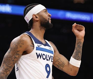 'He showed up': How Nickeil Alexander-Walker's defense charges the Timberwolves