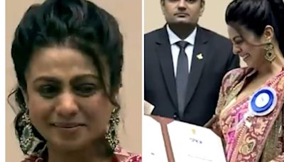 Manasi Parekh breaks down in tears as she accepts her National Award for Kutch Express from the President