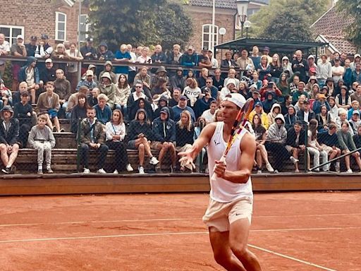 Bastad, revolucionada por Rafael Nadal: canchas llenas, fotos y autógrafos