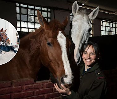 Es madre, militar, veterinaria y cuenta su emoción al desfilar a caballo con los Granaderos: “¡Me explotó el pecho!”