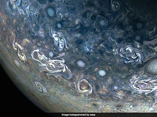 NASA's Juno Mission Captures Pic Of Swirling and Chaotic Clouds of Jupiter