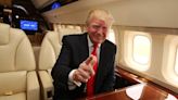 “Para tratarse de un multimillonario, tiene un avión de mierda”: ¿por qué tiene Donald Trump un avión privado tan viejo?