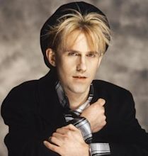 Howard Jones (British musician)