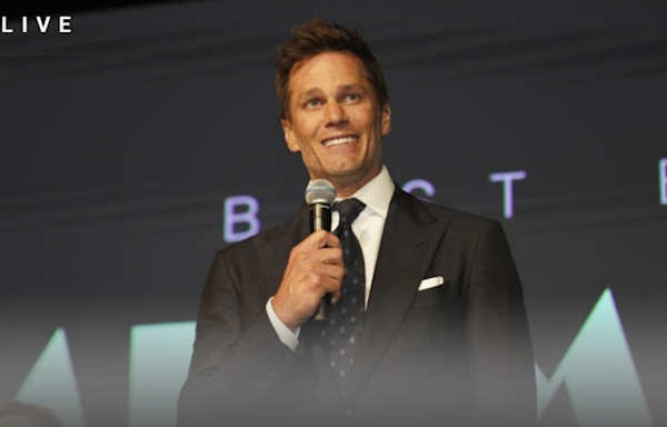 Tom Brady roast live updates, highlights from Netflix's 'The Greatest Roast of All Time' | Sporting News Australia