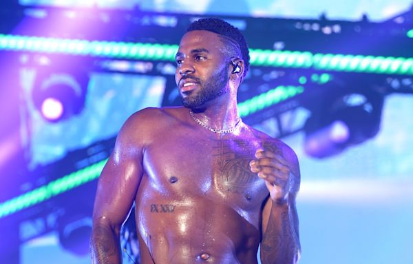 Jason Derulo is stripping down and leaving us sweating with his spicy new Las Vegas residency