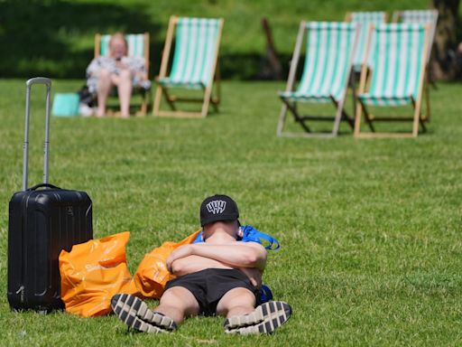 UK weather: 30C mini heatwave set to end with rain, thunder and plunging temperatures