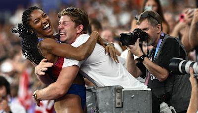 Married Olympians Go Viral as #CoupleGoals in Iconic Photo