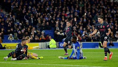 El polémico gol con el que Julián Álvarez cortó una sequía de 8 partidos sin marcar en la aplastante victoria del Manchester City ante el Brighton