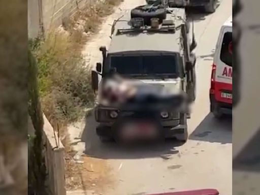 En Cisjordanie, l’armée d’Israël attache un Palestinien blessé au capot d’une Jeep militaire