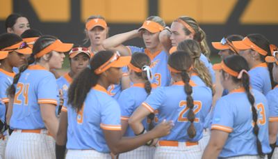 Tennessee softball vs Alabama: Live score updates in Game 3 of NCAA tournament super regional