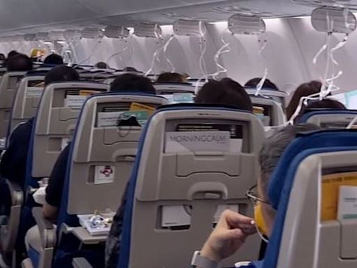 Korean Air Flight Descends 25,000 Feet For 15 Minutes; Passengers Suffer Nosebleeds & Ear Pain