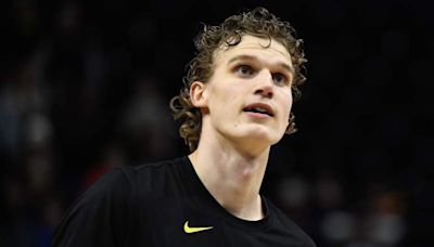 Warriors Can Seek Trade for $158 Million All-Star if Markkanen Pursuit Fails