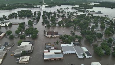 Evacuation orders remain in effect for northern Iowa town after levee break, flash flooding