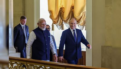 Russia, India Decide To Address Delay In Supply Of Spare Parts For Military