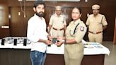 Ranipet police return recovered mobile phones