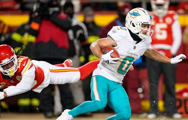 Dolphins WR Braxton Berrios Goes Viral for Beach Pictures With Girlfriend and TikTok Star Alix Earle