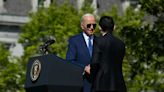 Biden exalta los lazos "inquebrantables" EEUU-Japón al recibir a su primer ministro