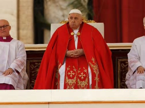 Papa Francisco no fue tan pacífico en mensaje de Jueves Santo; dio duro sermón a sacerdotes