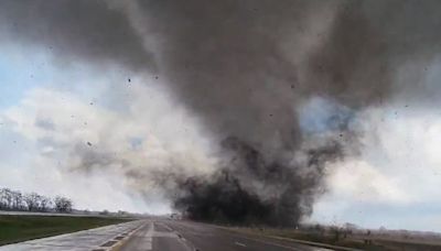 Dos muertos tras el destructivo paso de varios tornados en Oklahoma - ELMUNDOTV