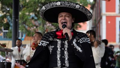 FOTOS: Así fue el concierto GRATIS de Pedro Fernández en Garibaldi, CDMX