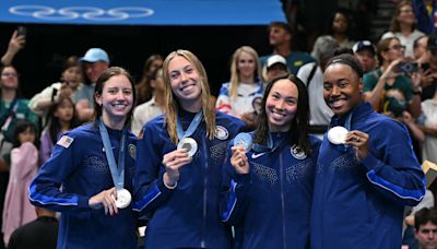 Gretchen Walsh wins Olympics swimming silver in free relay with Erika Connolly, Tennessee star