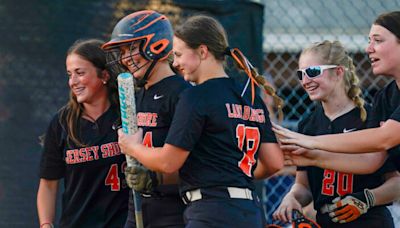 The crown fits: Jersey Shore softball wins second consecutive District 4 Class AAAA title