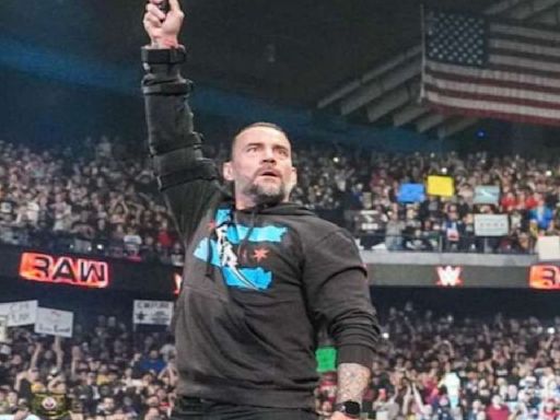 CM Punk Has Wrestling Fans Buzzing After Posing With AEW Stars In Recent Pic