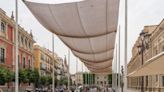 Sevilla celebra el Día del Libro en la Plaza de San Francisco con una lectura colectiva del Quijote