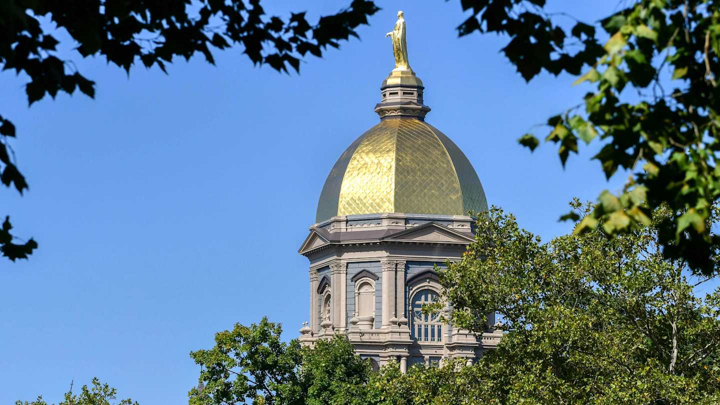 See Epic Photo of Super Moon of University of Notre Dame Campus