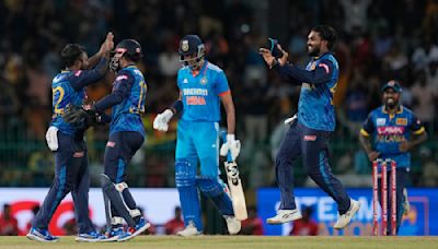 Drama at very end as Sri Lanka salvage draw against India in first ODI: As it happened in Colombo