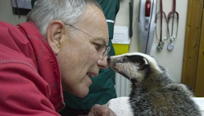 TV presenter and conservationist dies