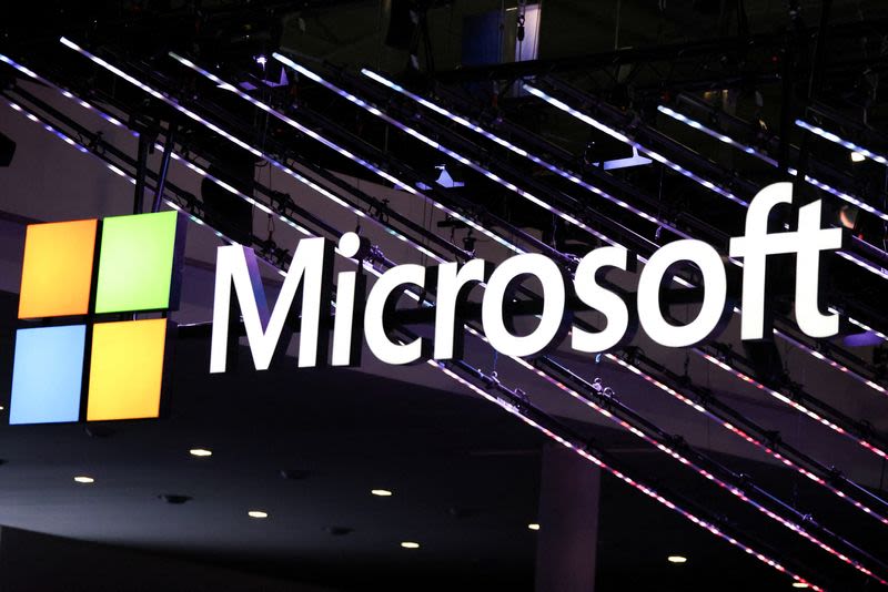 Analysis-Google acquiring HubSpot would bolster bid to challenge Microsoft