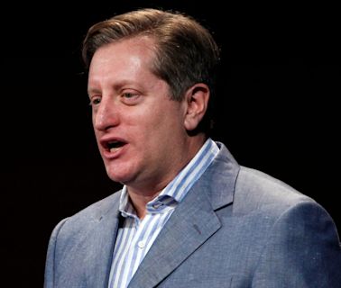 Apple is a 'hidden AI play' because its products will be central hubs for AI apps, 'Big Short' investor Steve Eisman says
