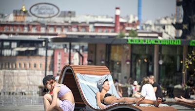 Moscow hit by heat not seen in over a century