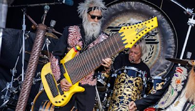 “I found it late at night while internet surfing on one of those Chinese websites”: How ZZ Top acquired their 17-string bass