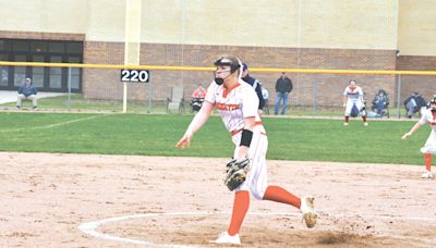 Can’t clinch a ‘W’: Fast starts fizzle as Marquette Senior High School softball team swept at Houghton on Saturday