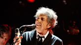 Bob Dylan’s publisher admits $600 books contained replica autographs