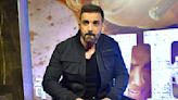 'Mere Saath Controversy Nahi': John Abraham Gives Stern Warning To Paps After Calling Journalist 'Idiot' At Vedaa Event (VIDEO)