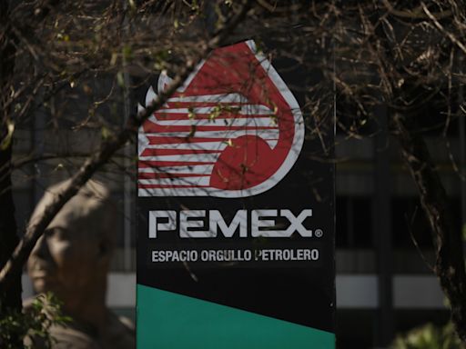 Grupo de Carlos Slim firma contrato de exploración con Pemex por 1.200 millones de dólares