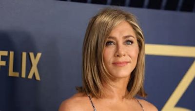 Jennifer Aniston refreshes her short bob haircut with an angular 'Rachel' twist