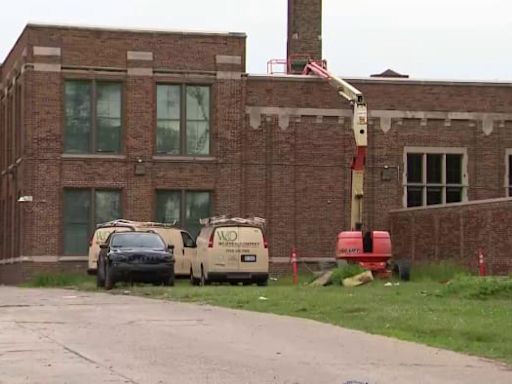1 killed, 1 hurt when workers fall into shaft from roof to basement at Detroit school
