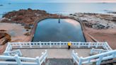 Oubliez Bondi Beach, cette ville de Bretagne possède une piscine d'eau de mer digne des plus beaux spots d'Australie