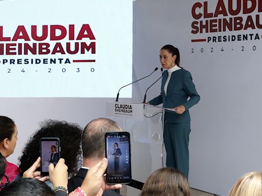 Claudia Sheinbaum cuestiona el papel del Ejército en caso Ayotzinapa