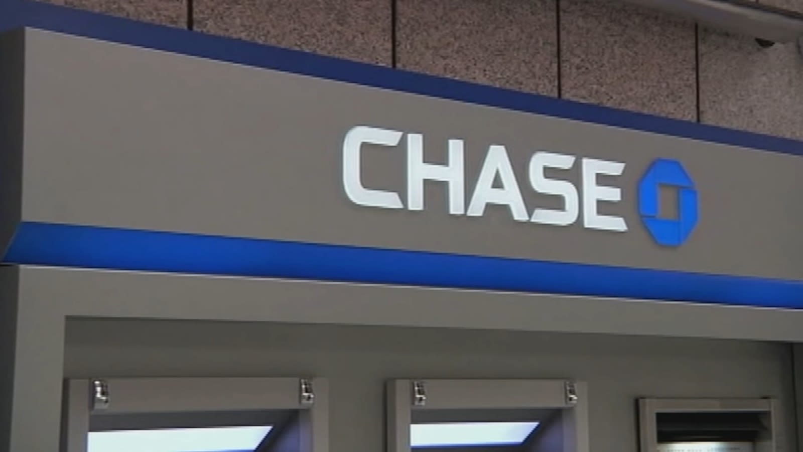 Former First Republic Bank customers say they can't access Chase accounts online after migration